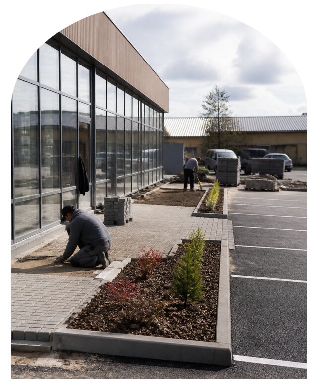 Благоустройство территории магазина и прилегающей зоны в Боре